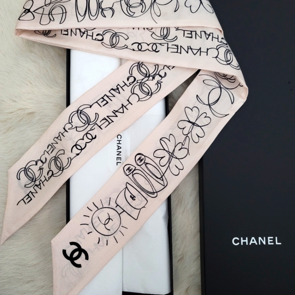 NIB Chanel 100% Silk Slim Twilly Scarf